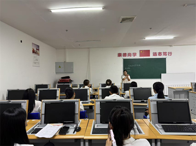  以教促研砺精兵，蓄势赋能启新程——东北科技任课教师教研活动圆满落幕 